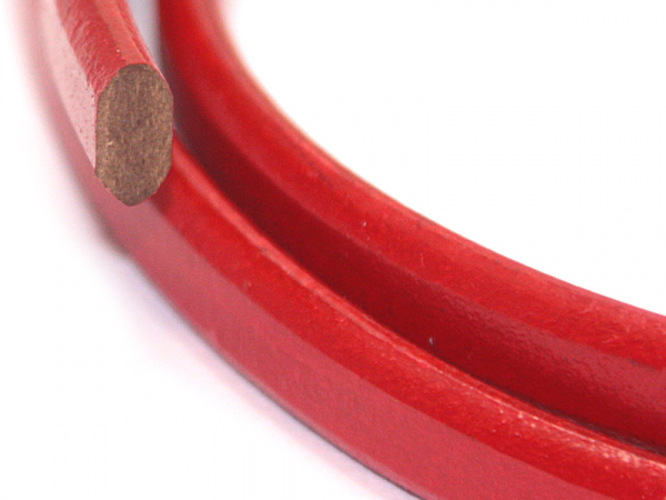 Regaliz Шнур кожаный 10 х 5 мм красный (Греция). 18 см